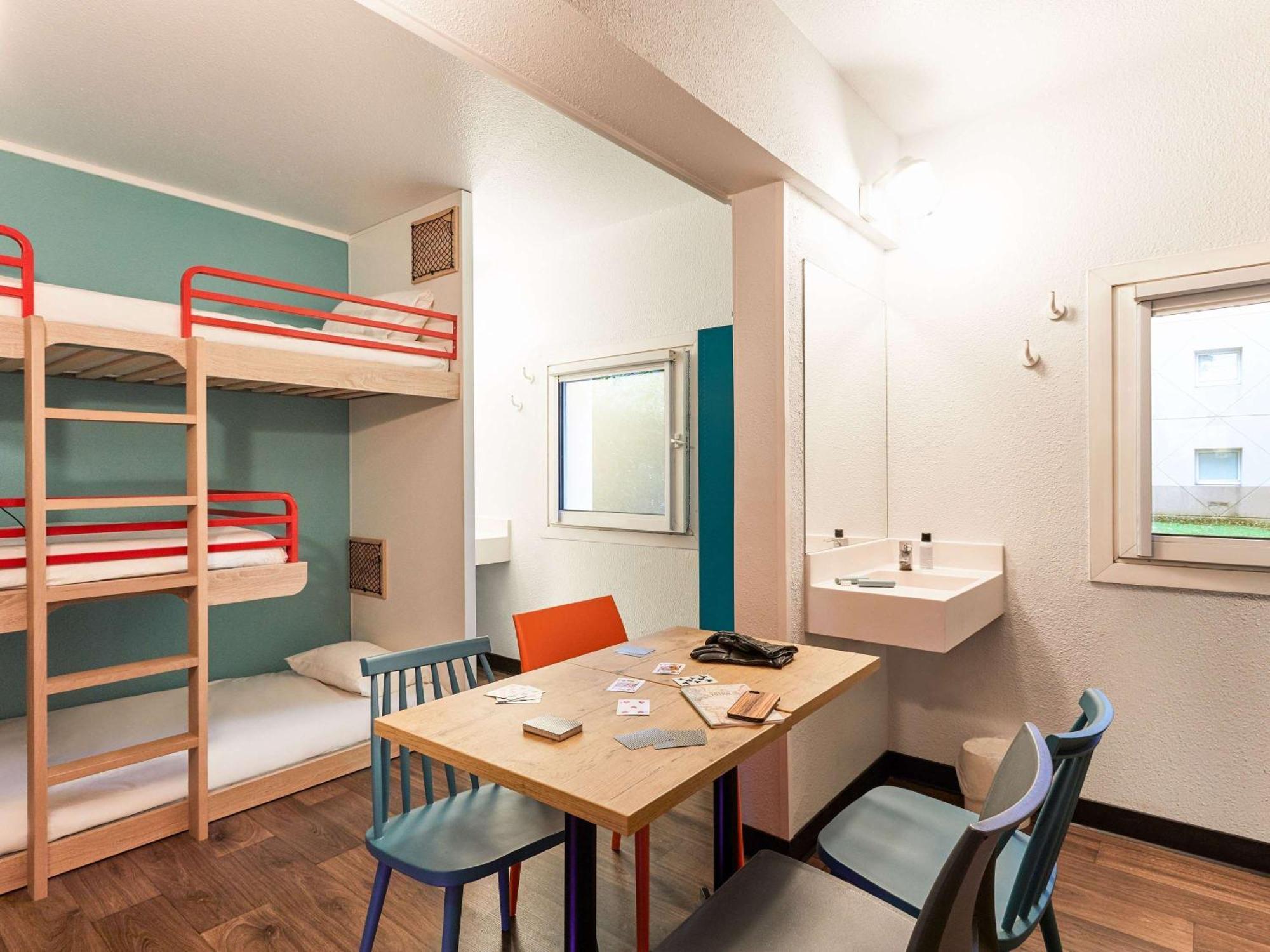Hotelf1 Clermont Ferrand Est Екстер'єр фото