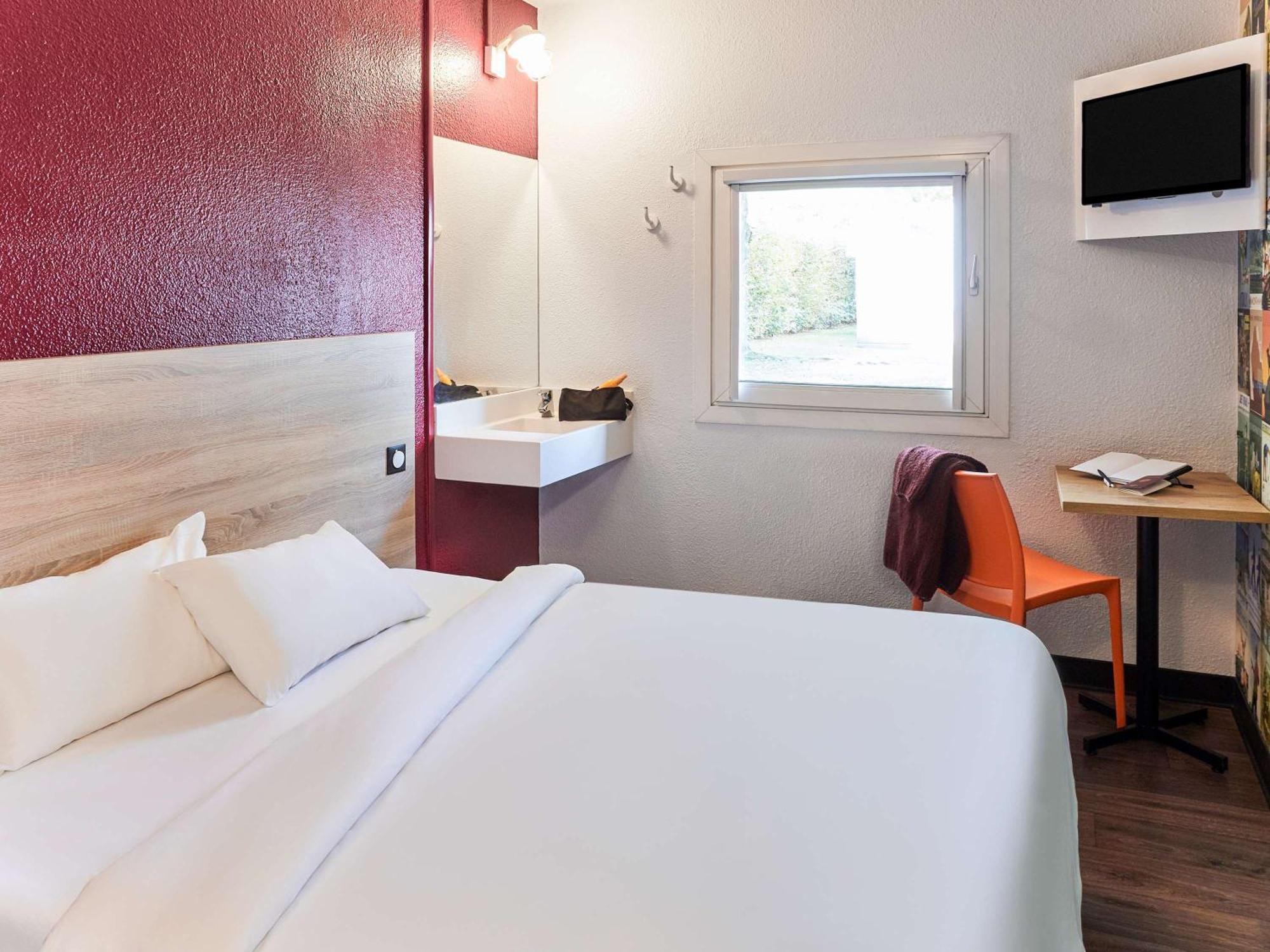 Hotelf1 Clermont Ferrand Est Екстер'єр фото